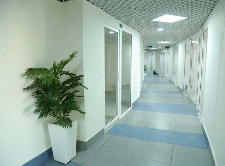 Balancing Work and Nature: The Benefits of Renting Office Space in Dehradun