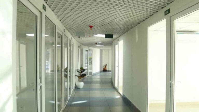 Top Facilities to Look for in Commercial Spaces for Rent in Dehradun
